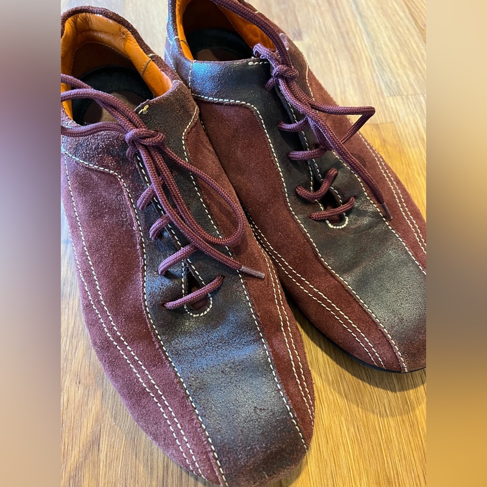 Suede Lace-up shoes